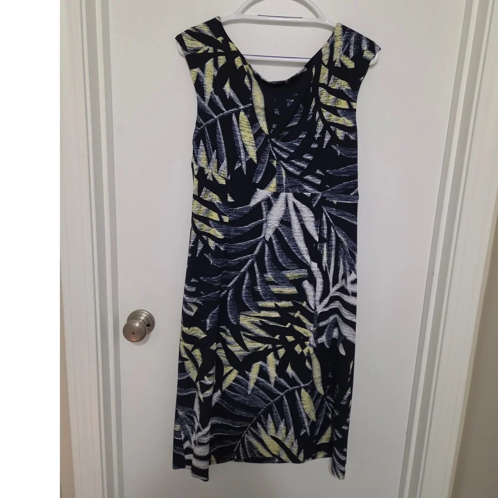Dressbarn Navy Tropical Palm Leaf Ruched Faux Wrap Sheath Dress Womens 16 - Picture 2 of 5